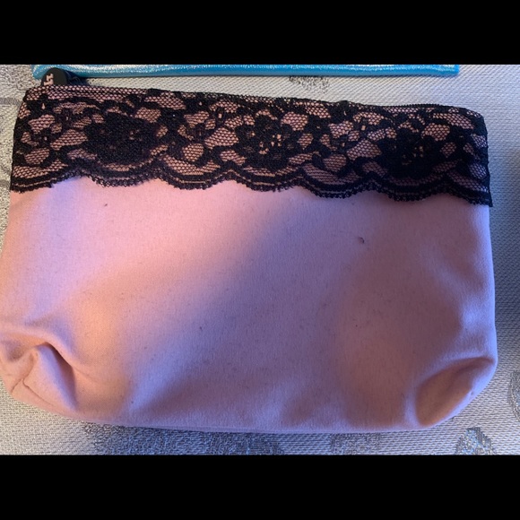 Set of 4 Make Up Bags - Picture 3 of 5